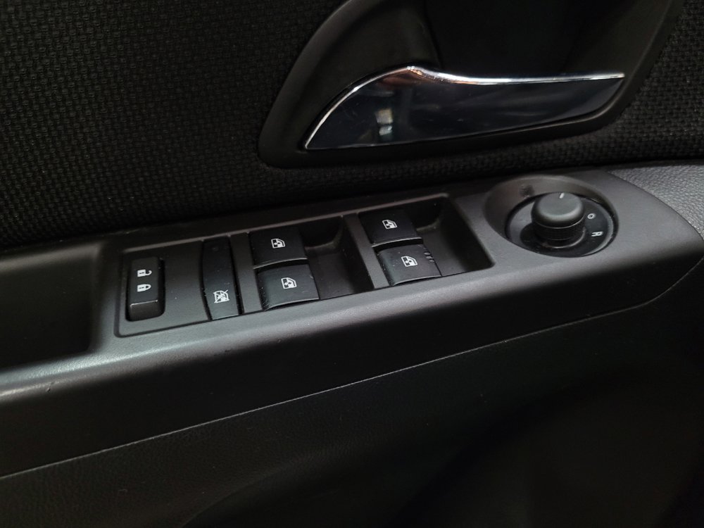 Used 2015 Chevrolet Cruze LT w/ Sun And Sound Package FWD image 27