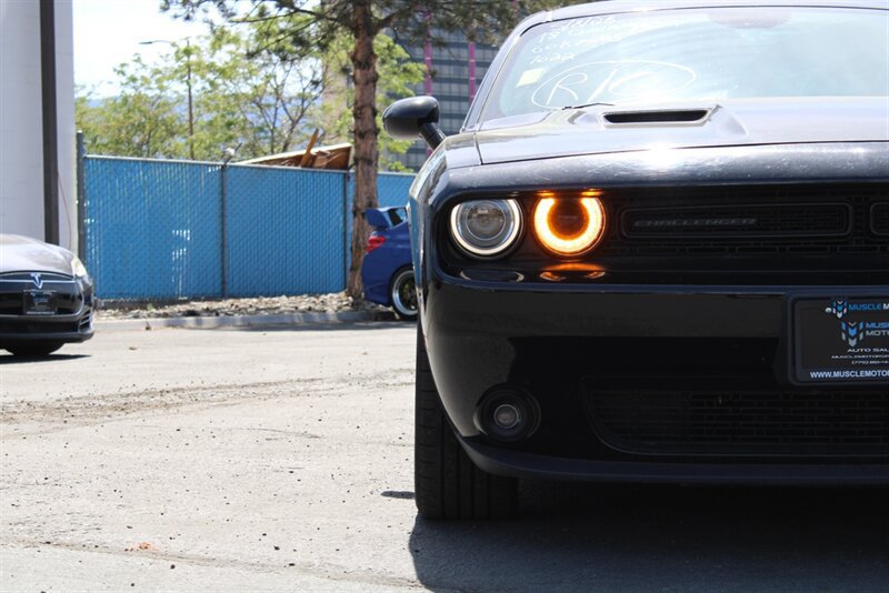 Used 2018 Dodge Challenger SXT w/ Blacktop Package RWD image 5