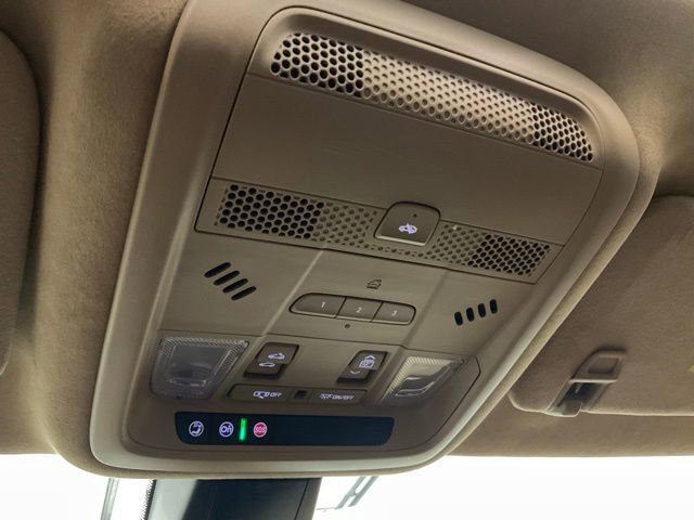 Used 2022 Cadillac XT6 Sport w/ Platinum Package image 16