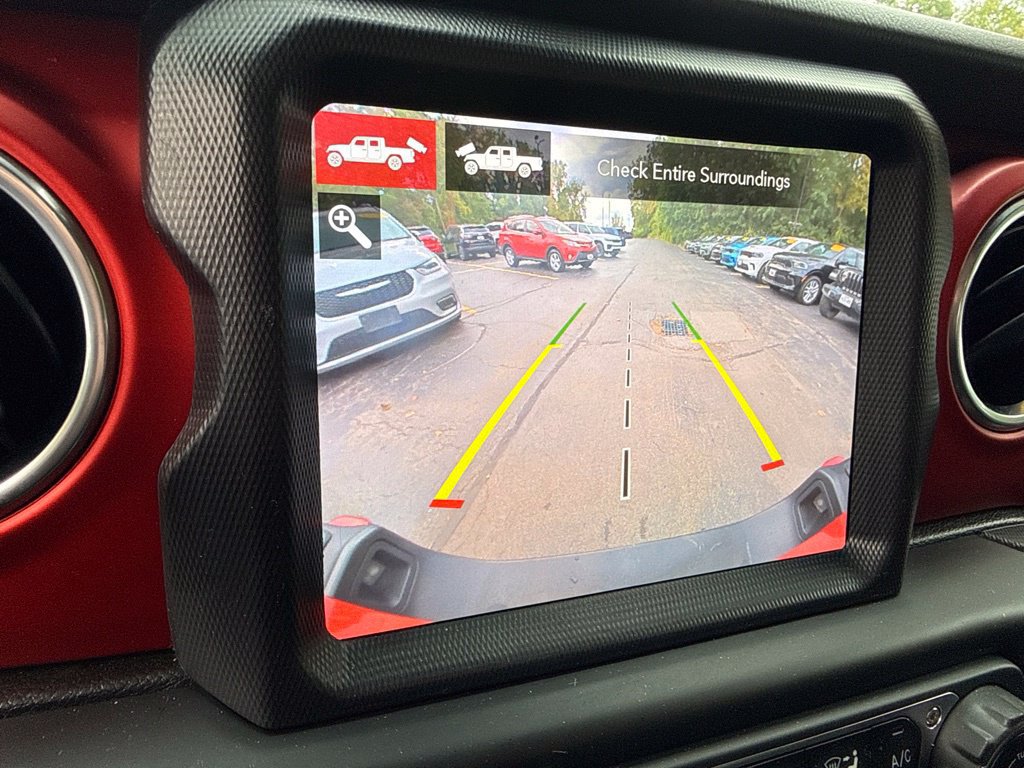 Used 2020 Jeep Gladiator Rubicon w/ Dual Top Group AWD/4WD image 28