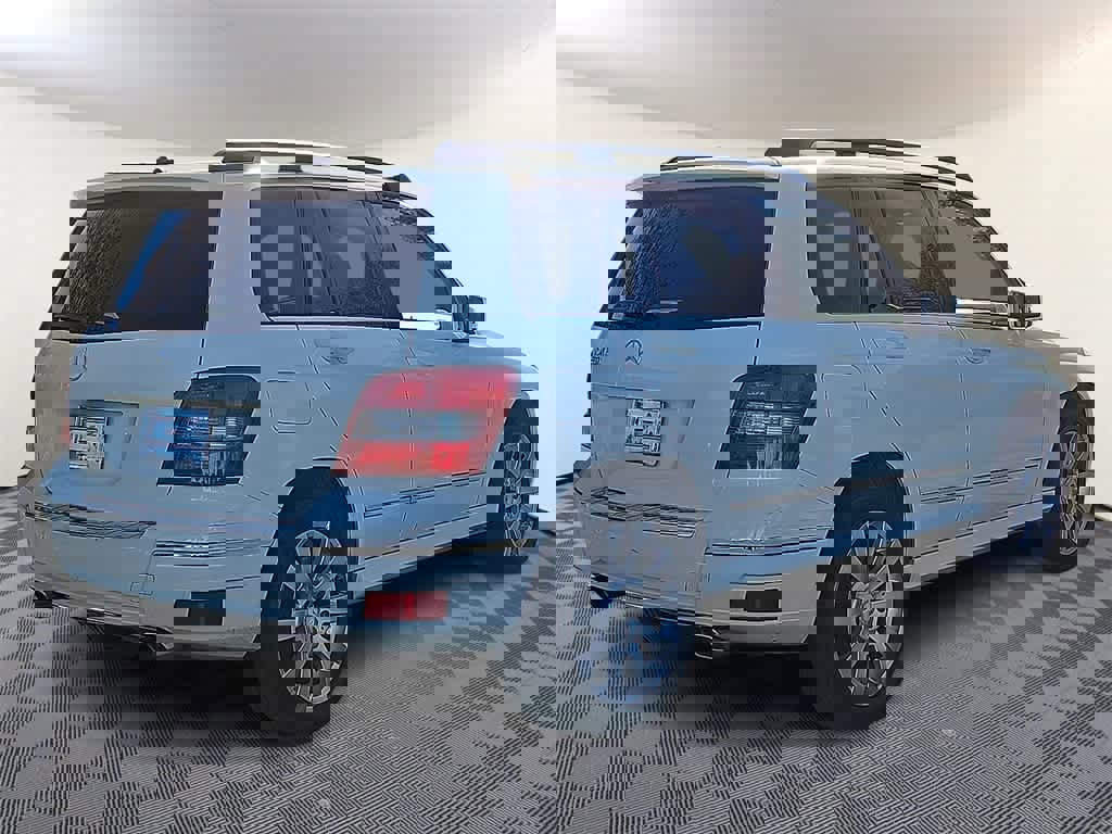 Used 2011 Mercedes-Benz GLK 350 2WD image 4