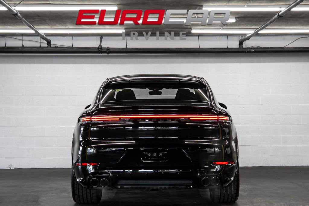 Used 2025 Porsche Cayenne GTS image 4