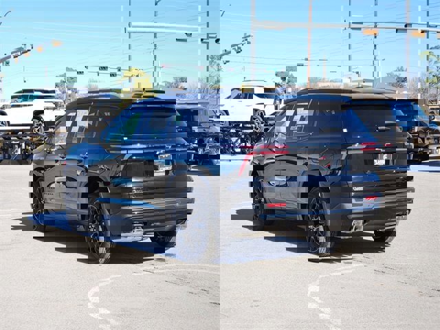 New 2026 Chevrolet Traverse LT w/ Midnight/Sport Edition image 5