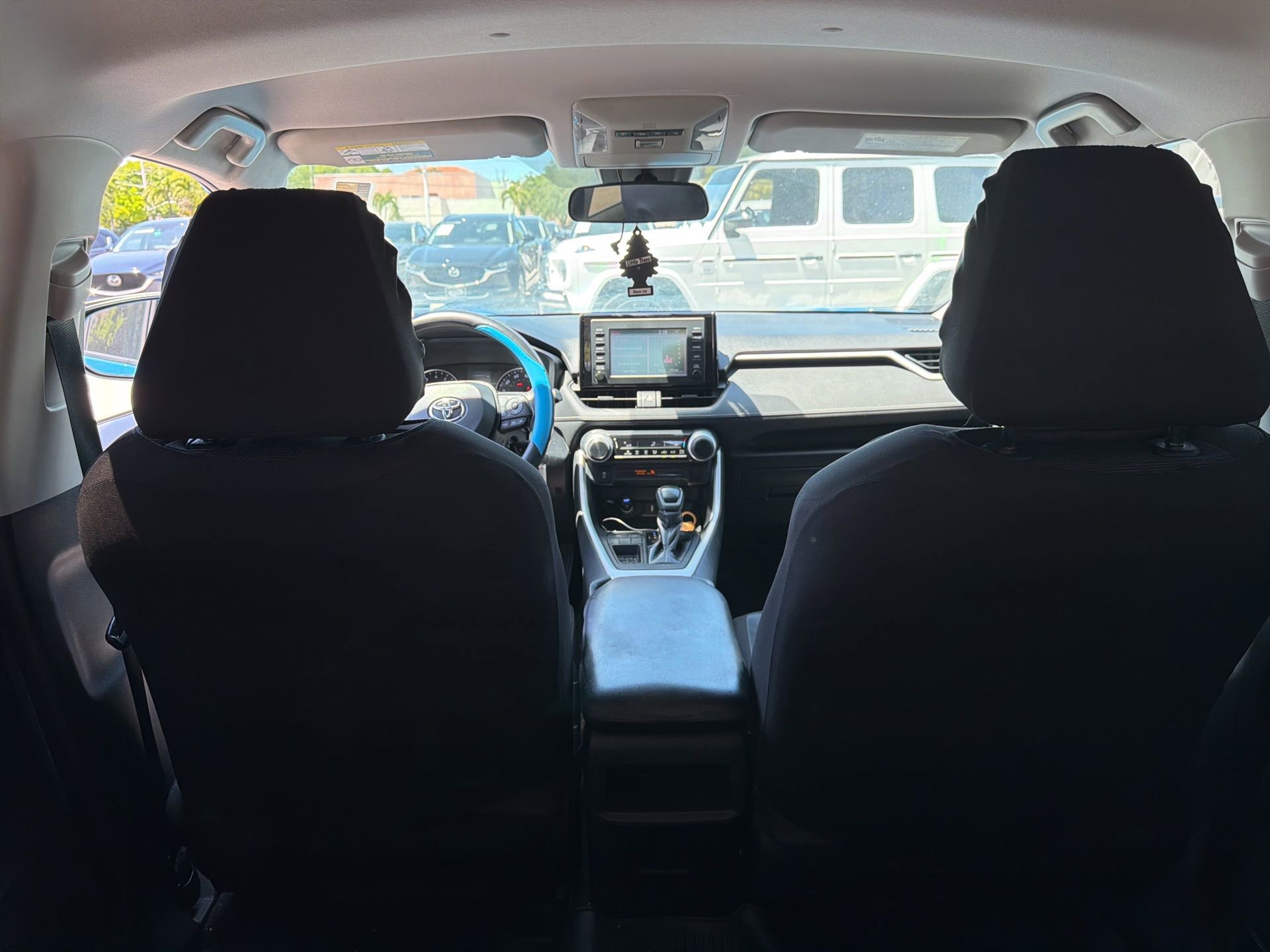 Used 2019 Toyota RAV4 LE FWD image 14