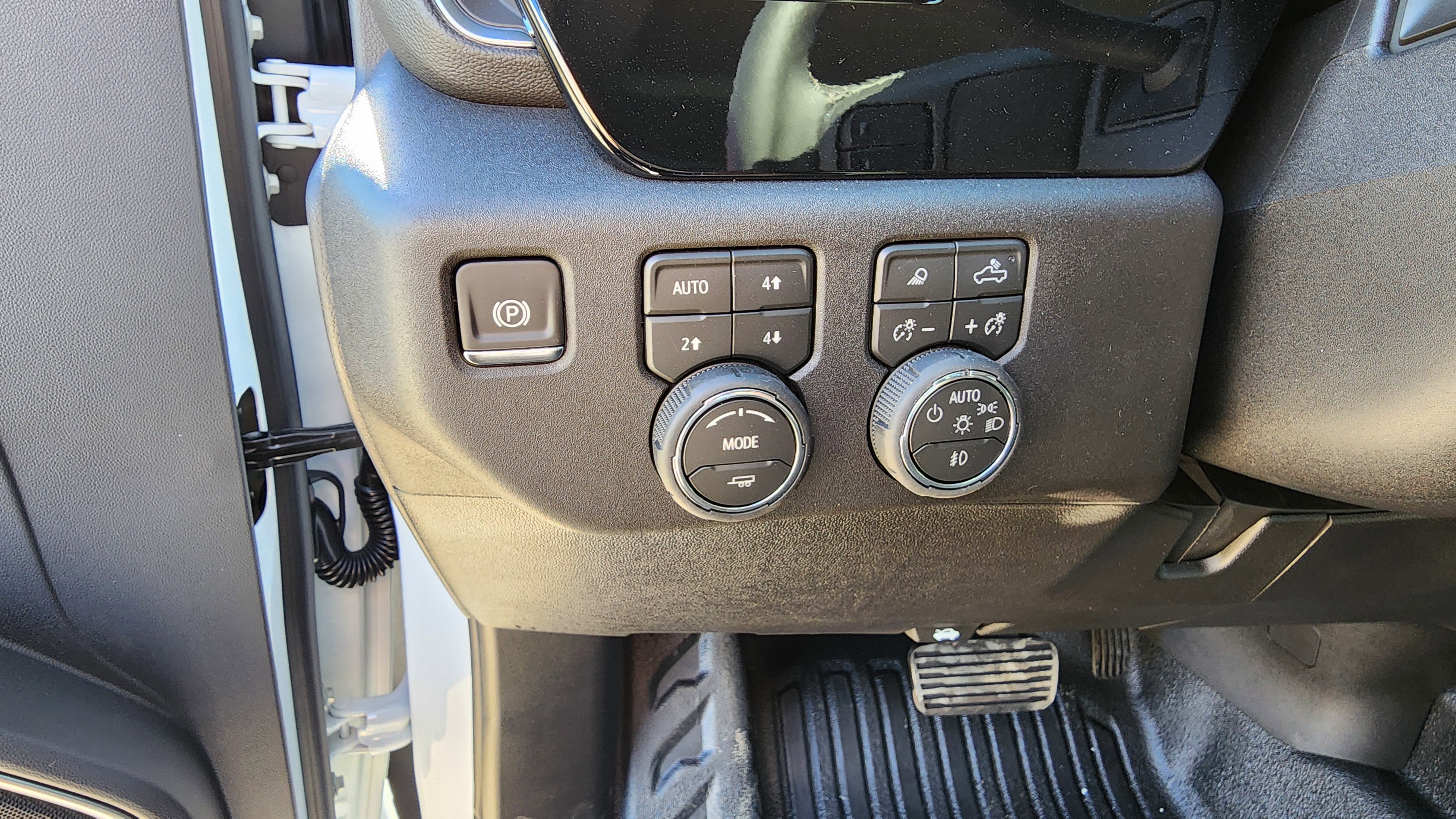 New 2026 Chevrolet Silverado 3500 LT w/ All Star Edition image 13