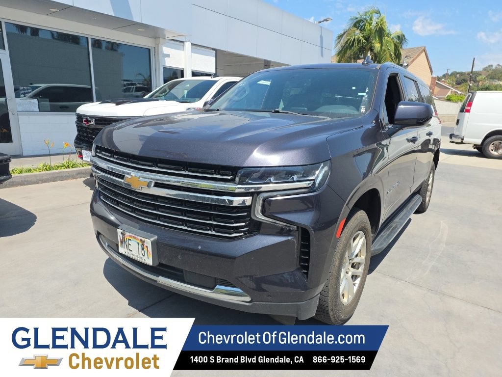 Used 2022 Chevrolet Suburban LT RWD image 1