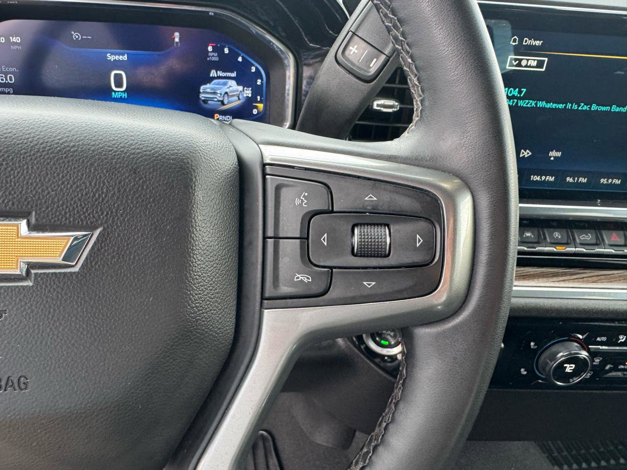 Used 2025 Chevrolet Silverado 1500 LT AWD/4WD image 23