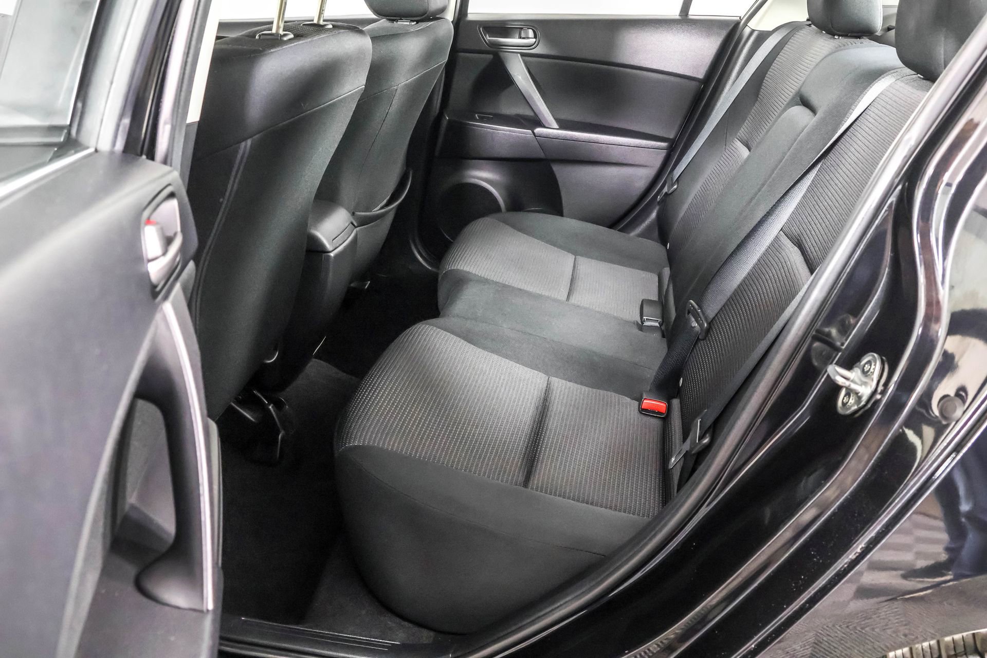 Used 2012 MAZDA MAZDA3 i Touring image 34