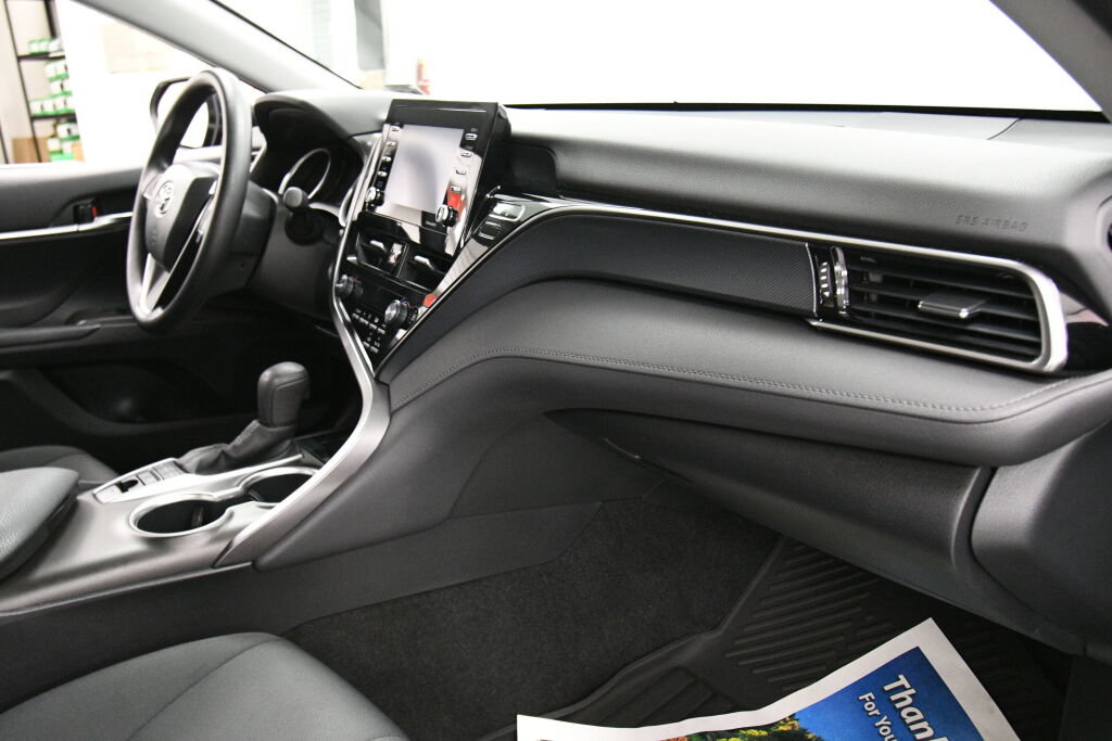 Used 2022 Toyota Camry LE FWD image 26