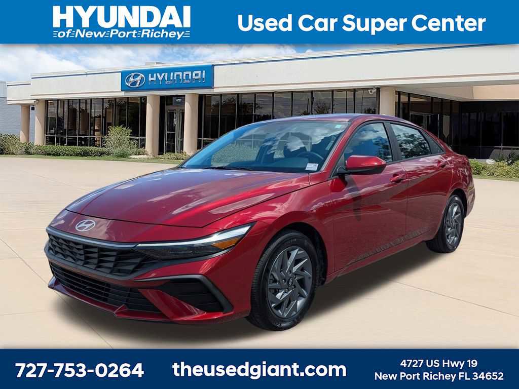 Used 2024 Hyundai Elantra SEL FWD video 1
