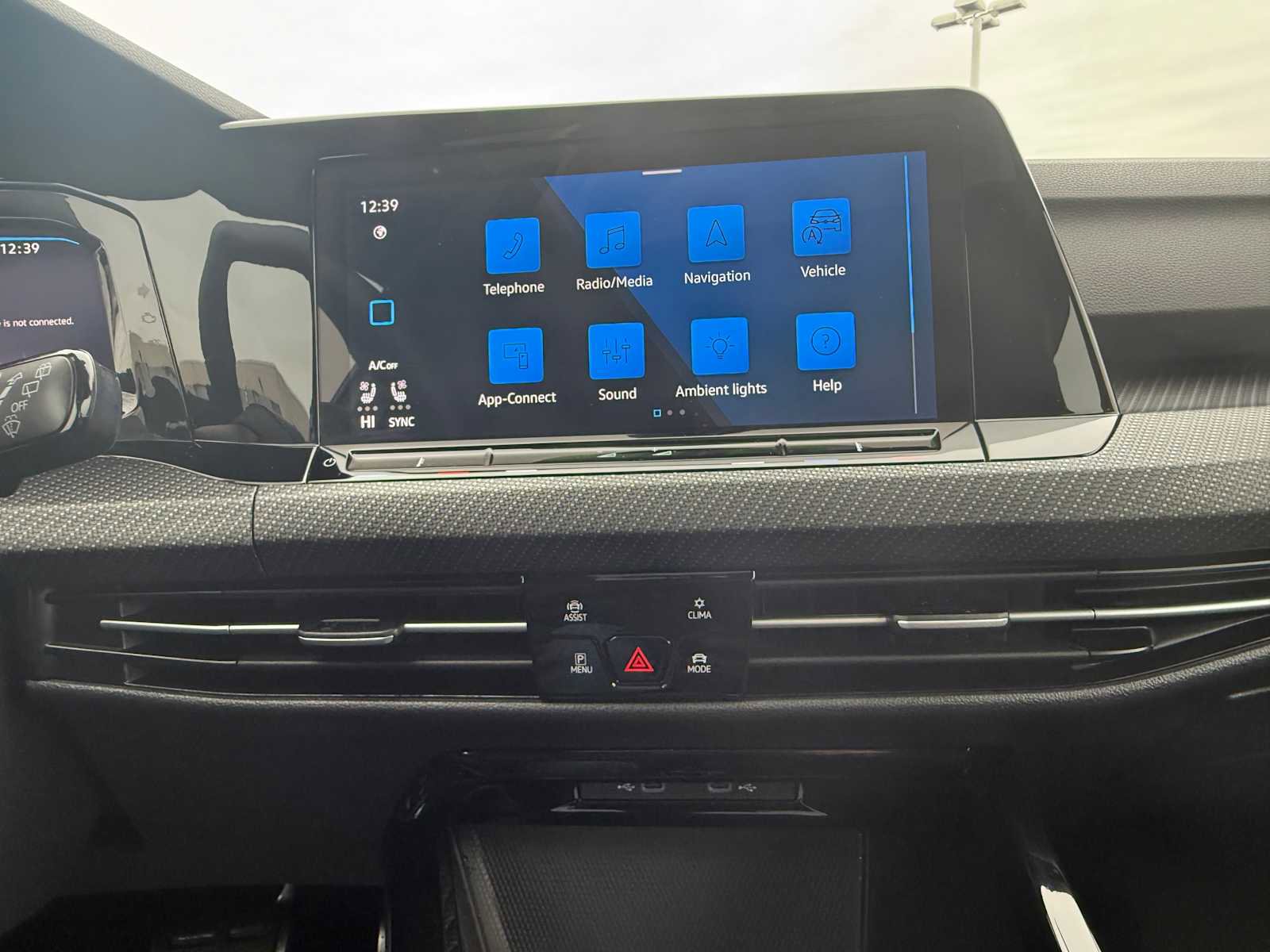 Certified 2024 Volkswagen Golf R image 25