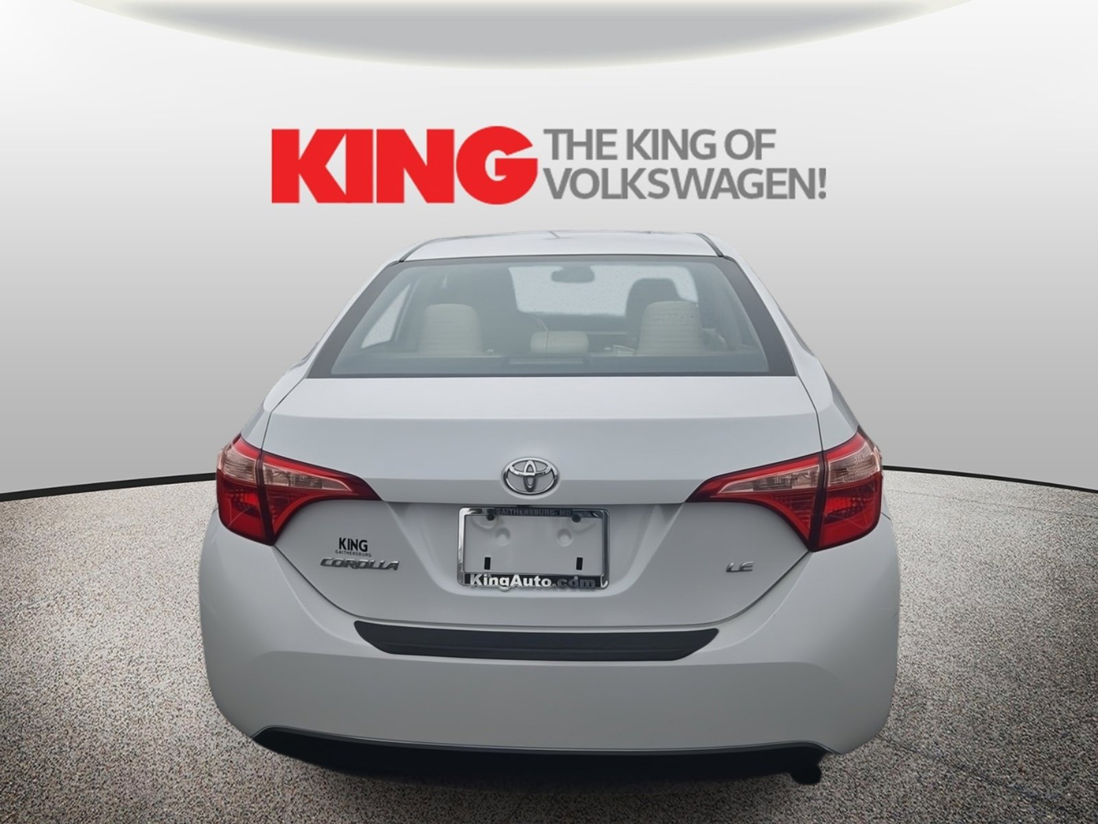 Used 2017 Toyota Corolla LE image 3