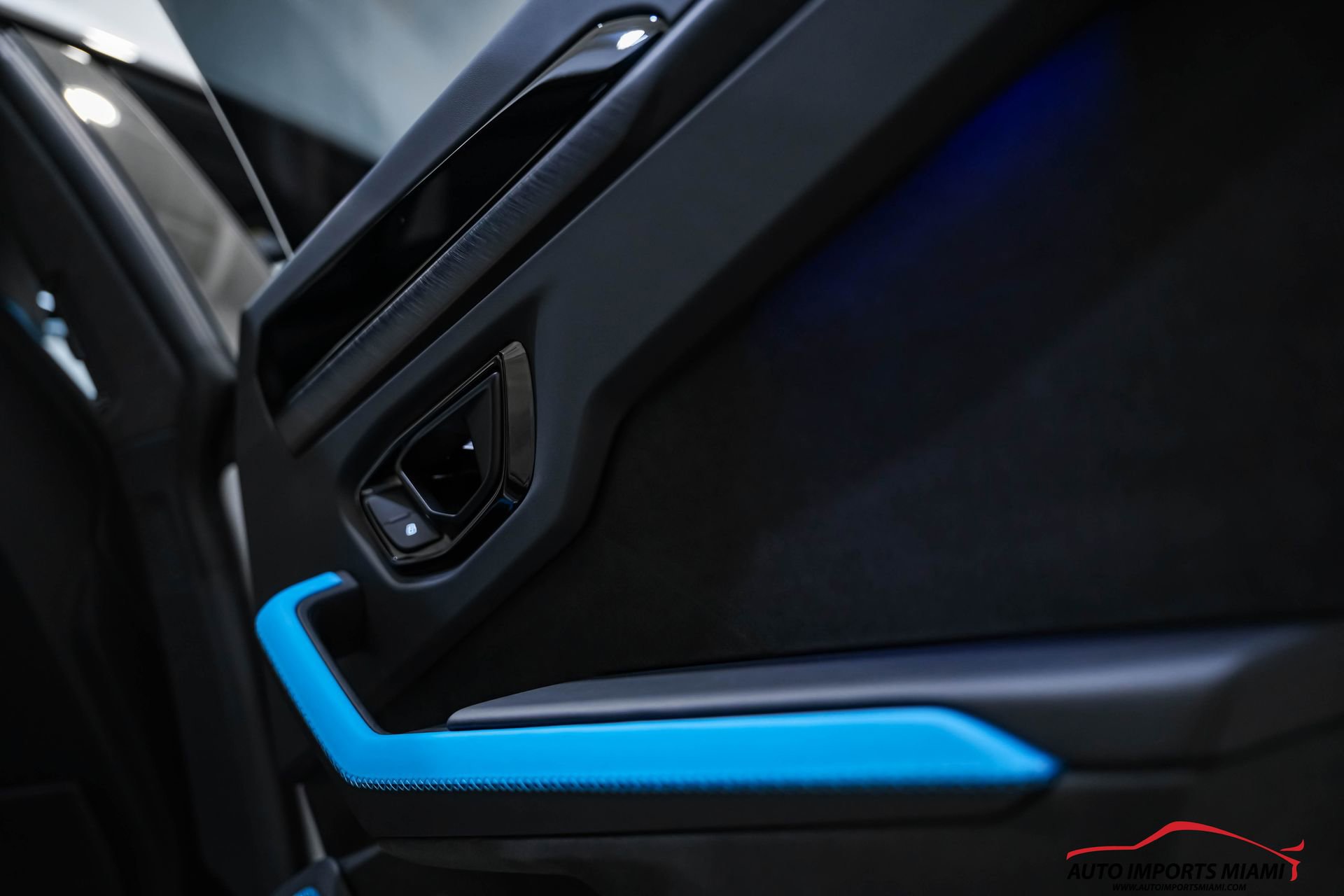 Used 2025 Lamborghini Urus SE image 59