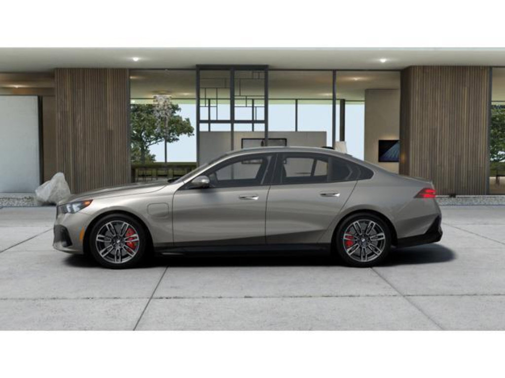 New 2026 BMW 550e xDrive w/ Premium Package AWD/4WD image 4