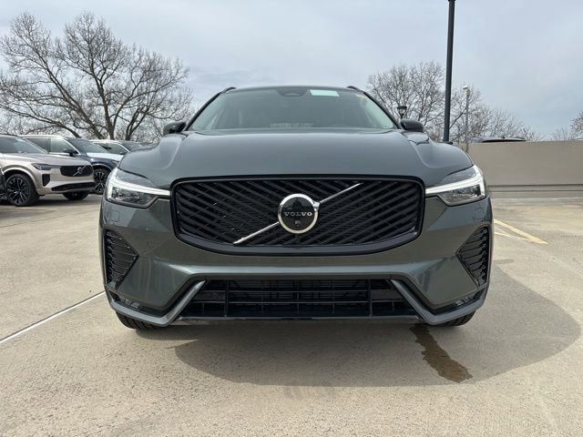 New 2026 Volvo XC60 B5 Plus w/ Protection Package Premier image 2