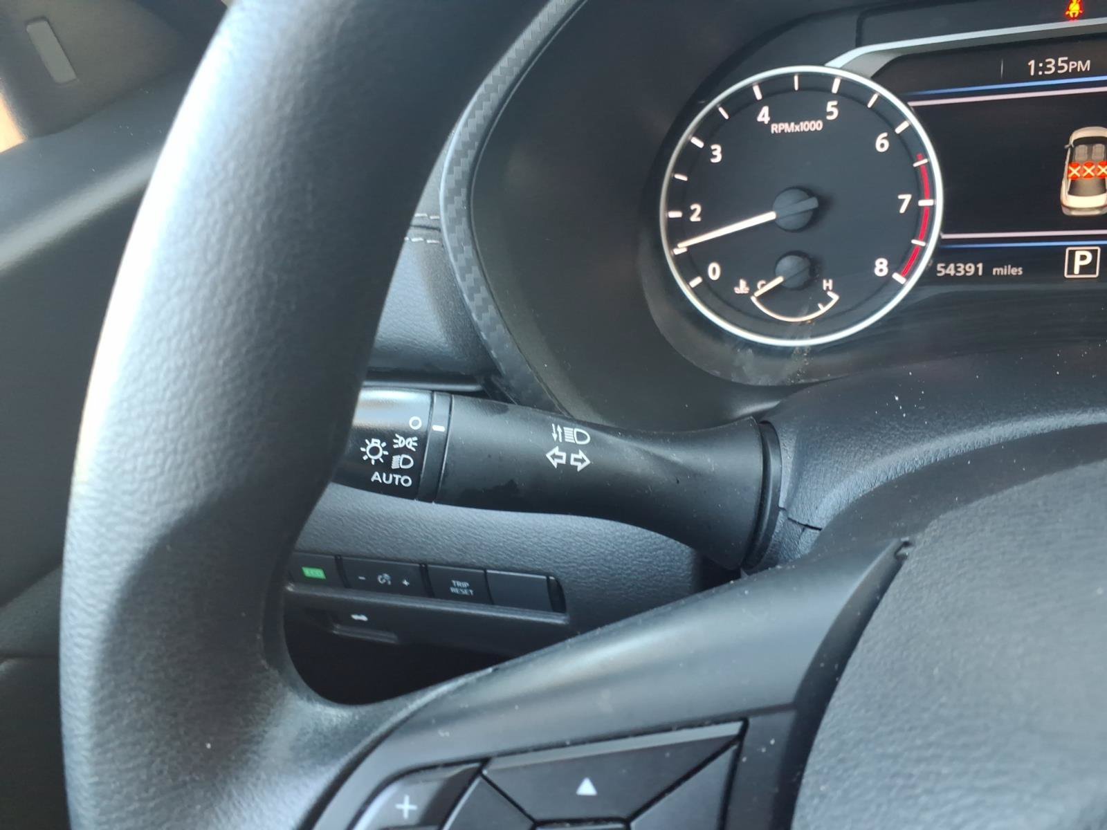 Used 2025 Nissan Sentra SV FWD image 21