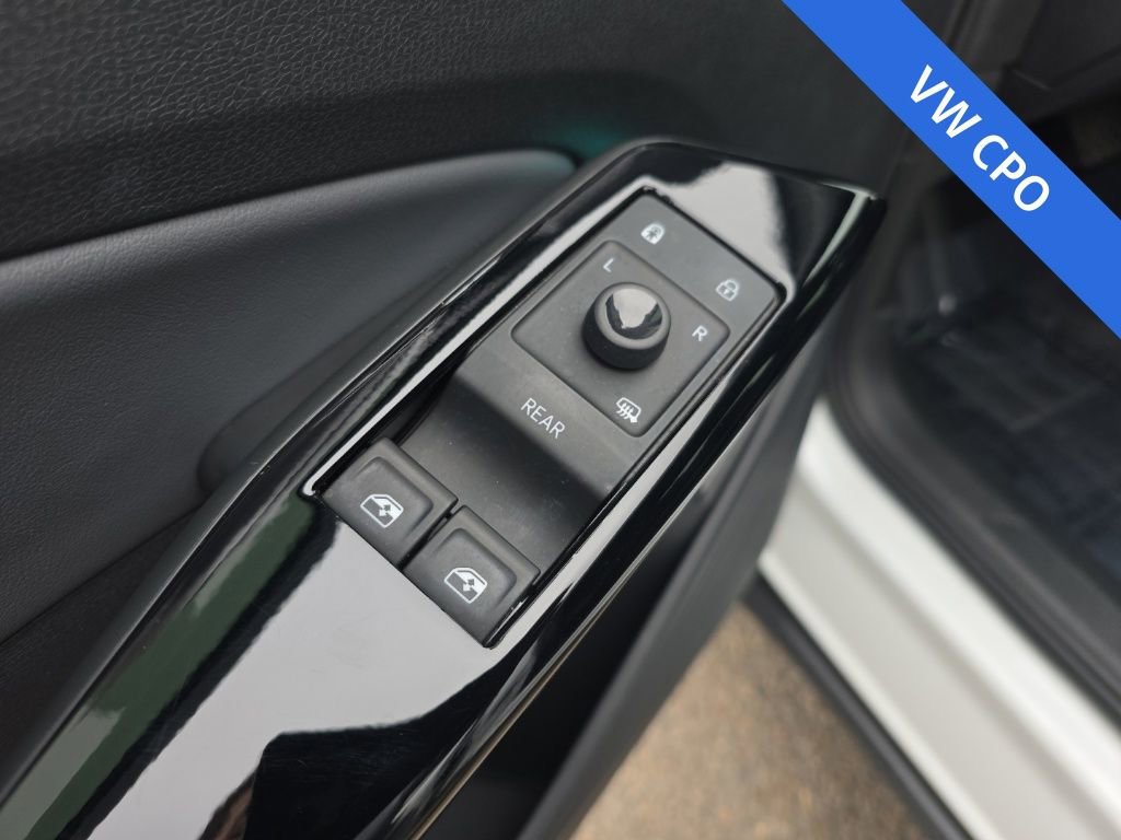 Certified 2023 Volkswagen ID.4 Pro S Plus AWD/4WD image 7