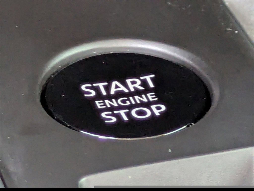 New 2025 Nissan Kicks SV w/ Charging Package image 36