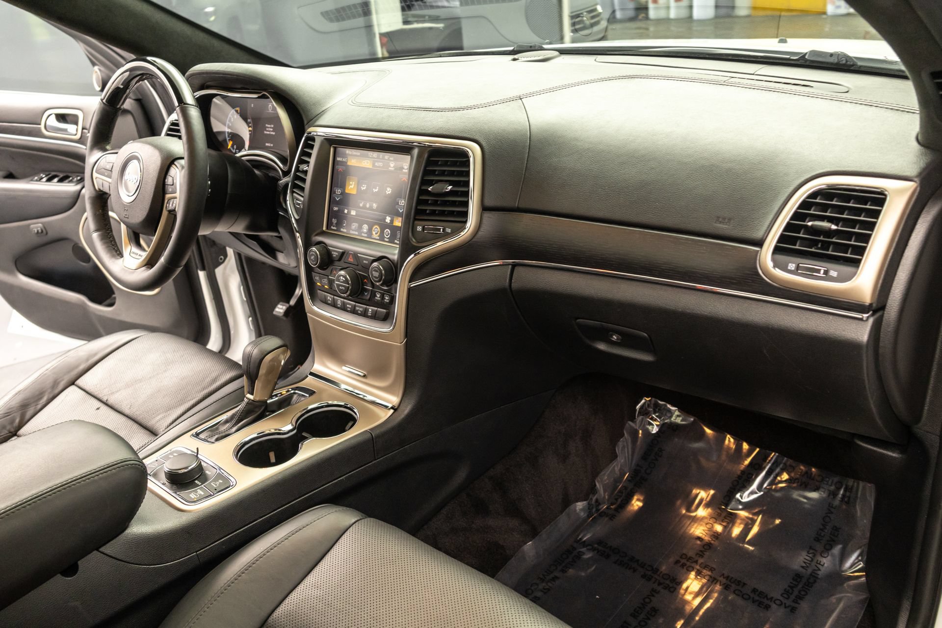 Used 2016 Jeep Grand Cherokee Summit AWD/4WD image 37
