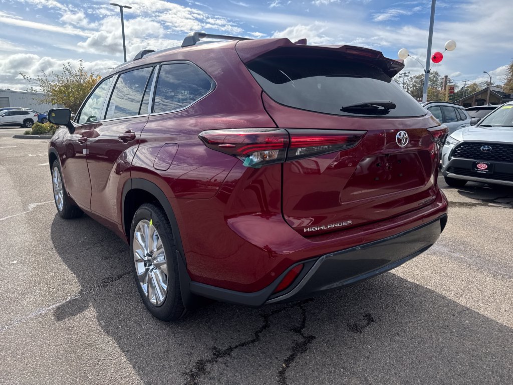 New 2026 Toyota Highlander Limited AWD/4WD image 5