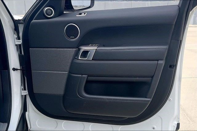 Used 2020 Land Rover Range Rover Sport HSE image 28
