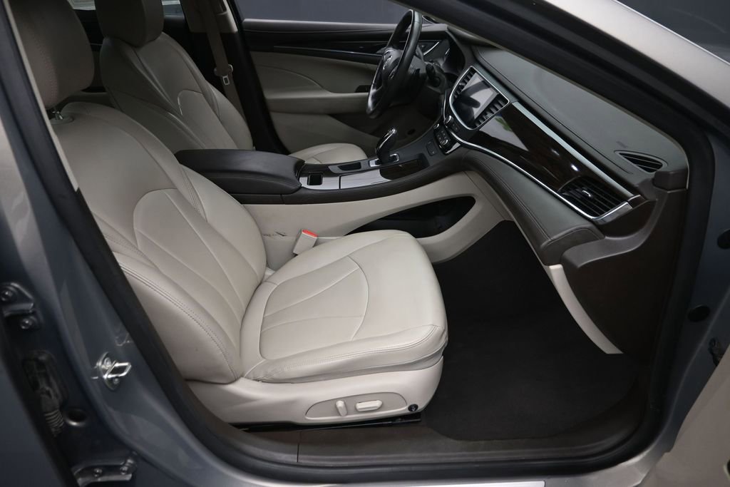 Used 2017 Buick LaCrosse Preferred FWD image 9