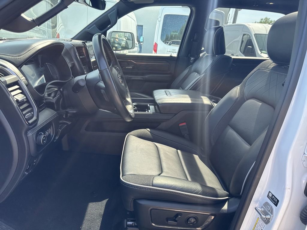 Used 2025 RAM 1500 Limited AWD/4WD image 10