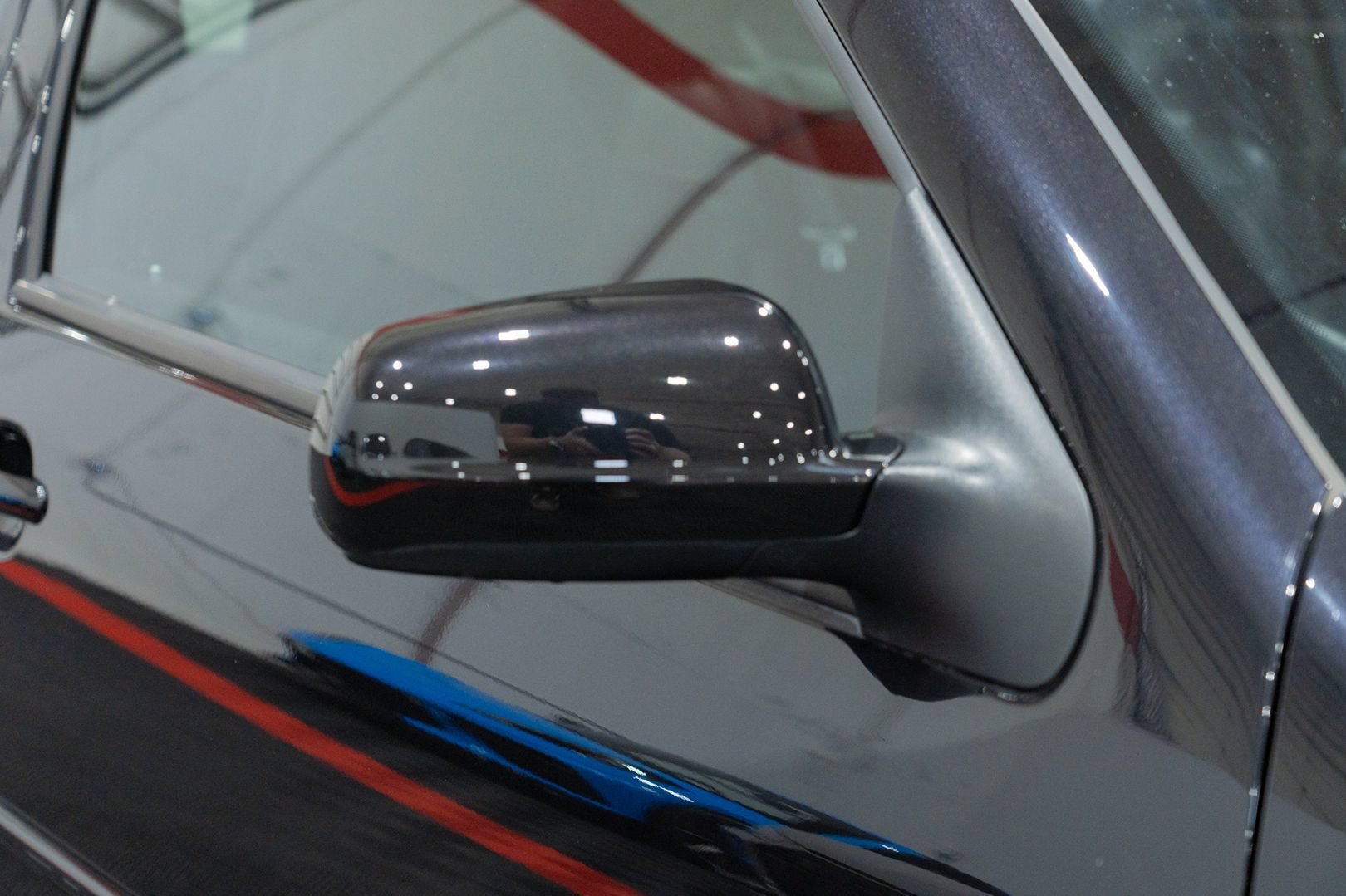 Used 2004 Volkswagen R32 AWD/4WD image 16