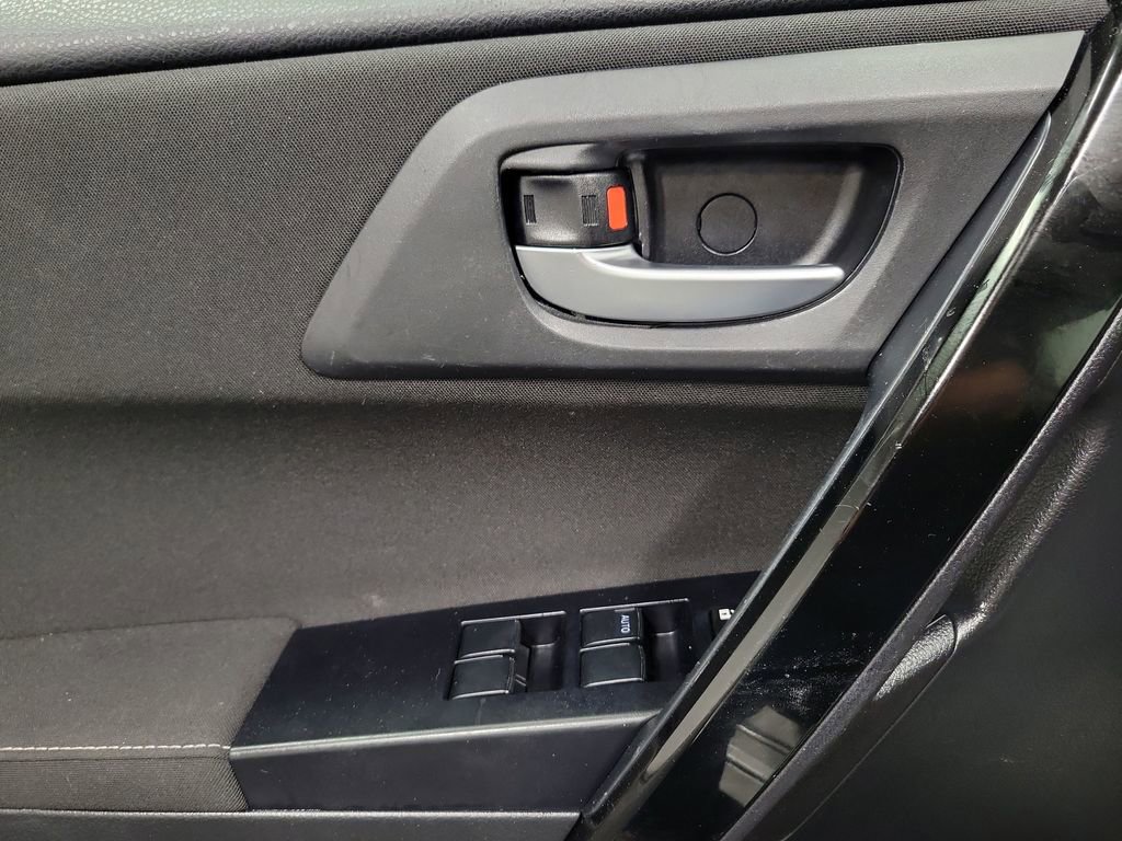 Used 2017 Toyota Corolla iM image 18