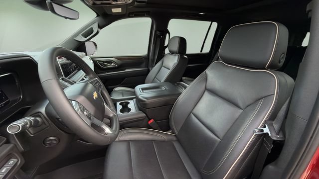 Used 2024 Chevrolet Suburban Premier w/ Premium Package AWD/4WD image 17