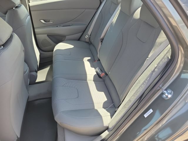 New 2026 Hyundai Elantra SE FWD image 25