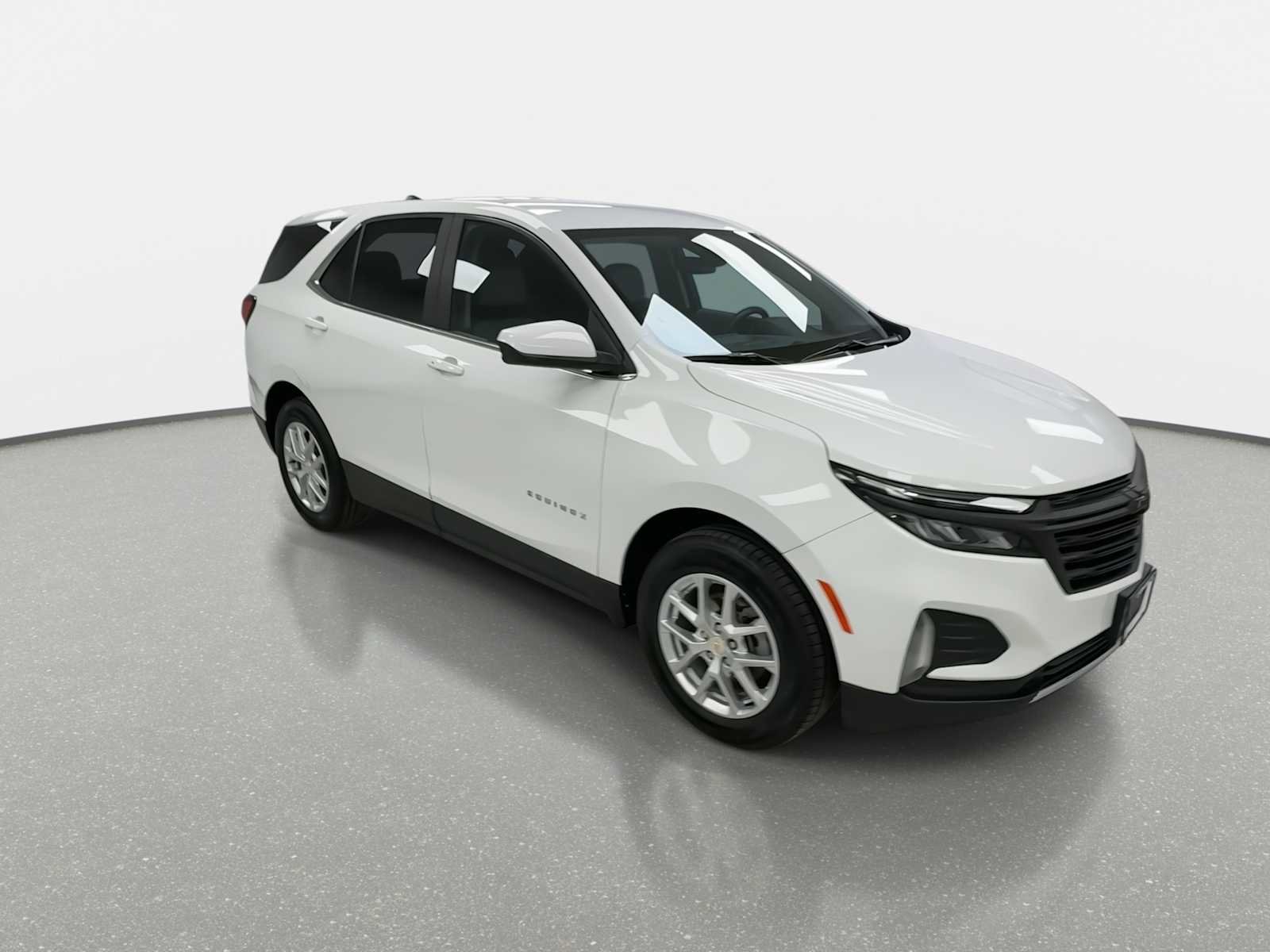 Used 2022 Chevrolet Equinox LT image 2