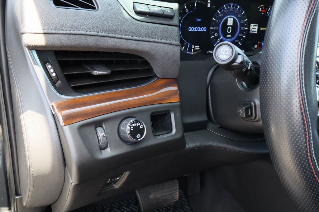 Used 2020 Cadillac Escalade Premium Luxury RWD image 13