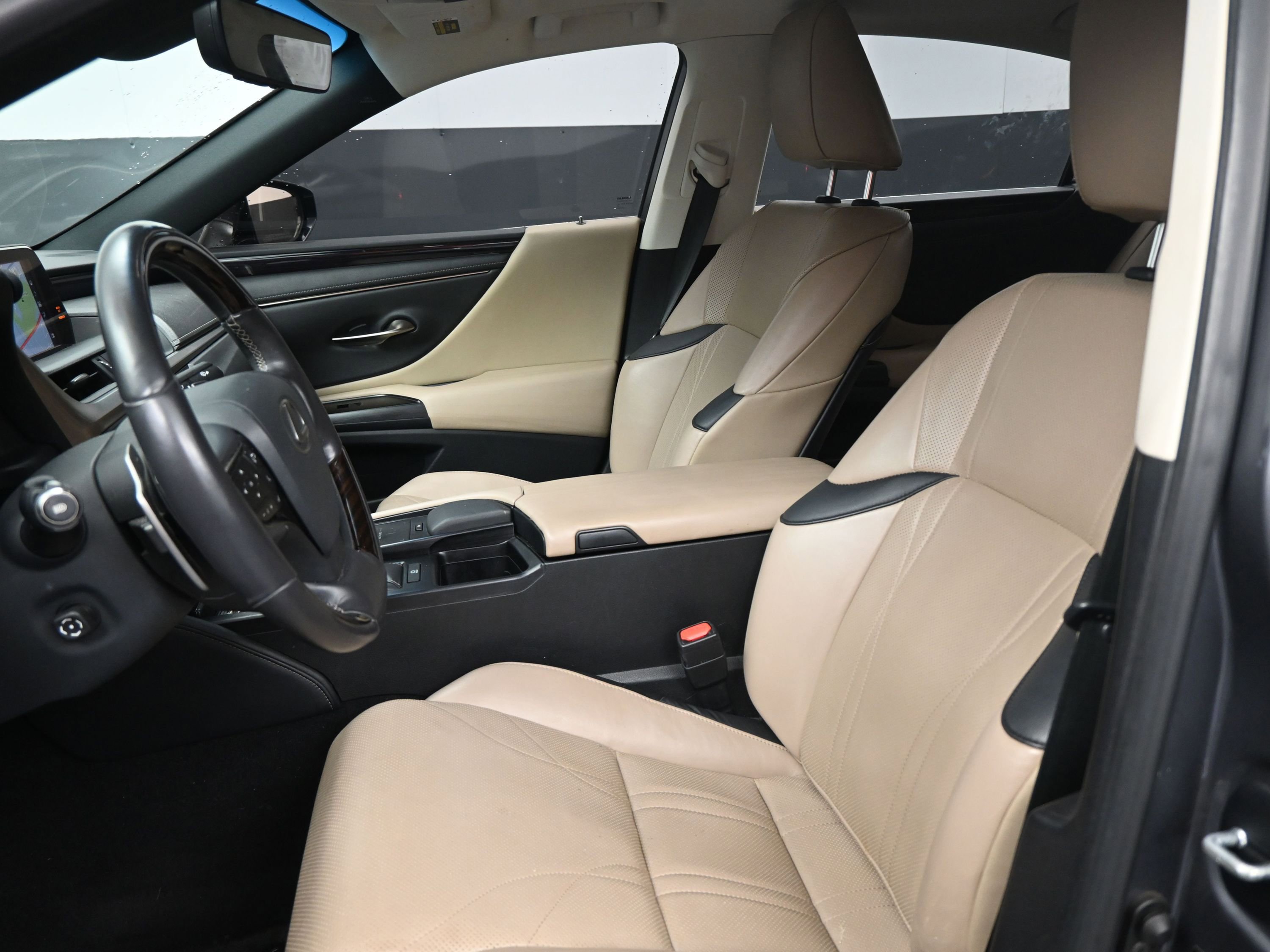 Used 2019 Lexus ES 350 Luxury w/ Accessory Package 2 image 17