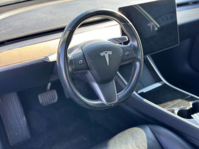 Used 2018 Tesla Model 3 Performance image 12