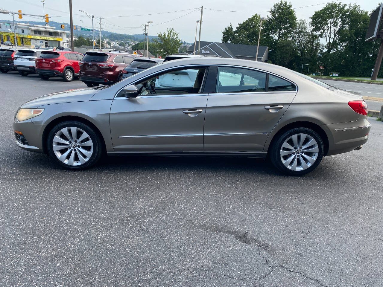 Used 2010 Volkswagen CC Sport FWD image 6