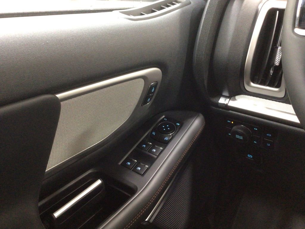 New 2025 Ford Expedition Active image 24