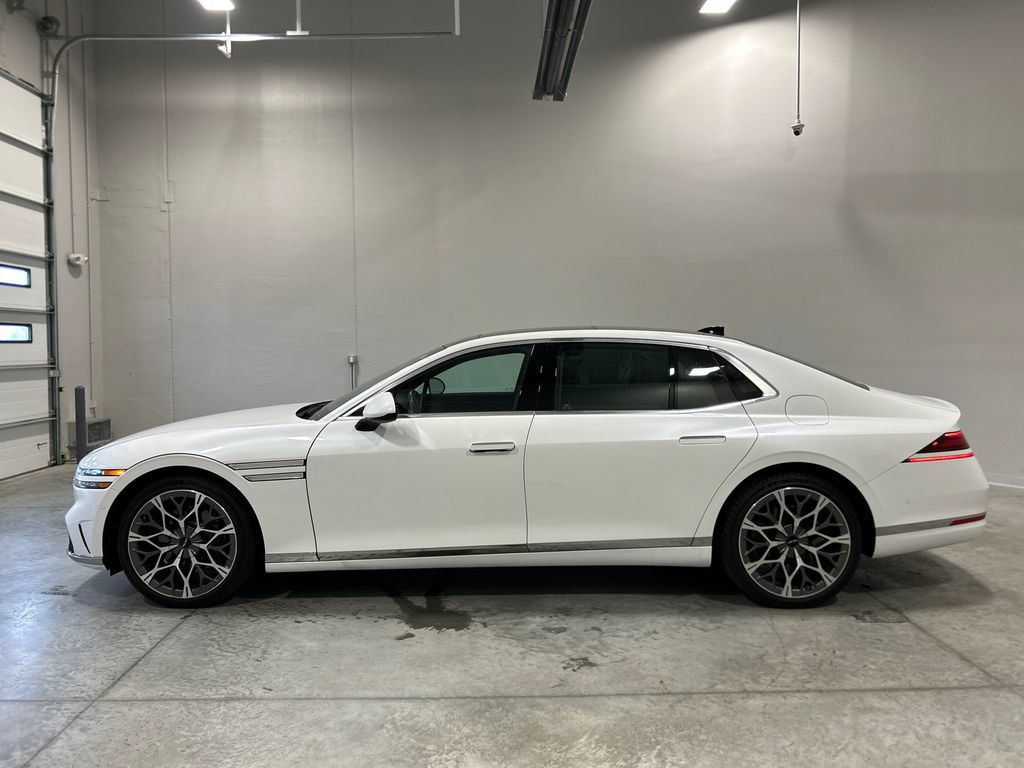 Used 2024 Genesis G90 3.5T AWD/4WD image 9