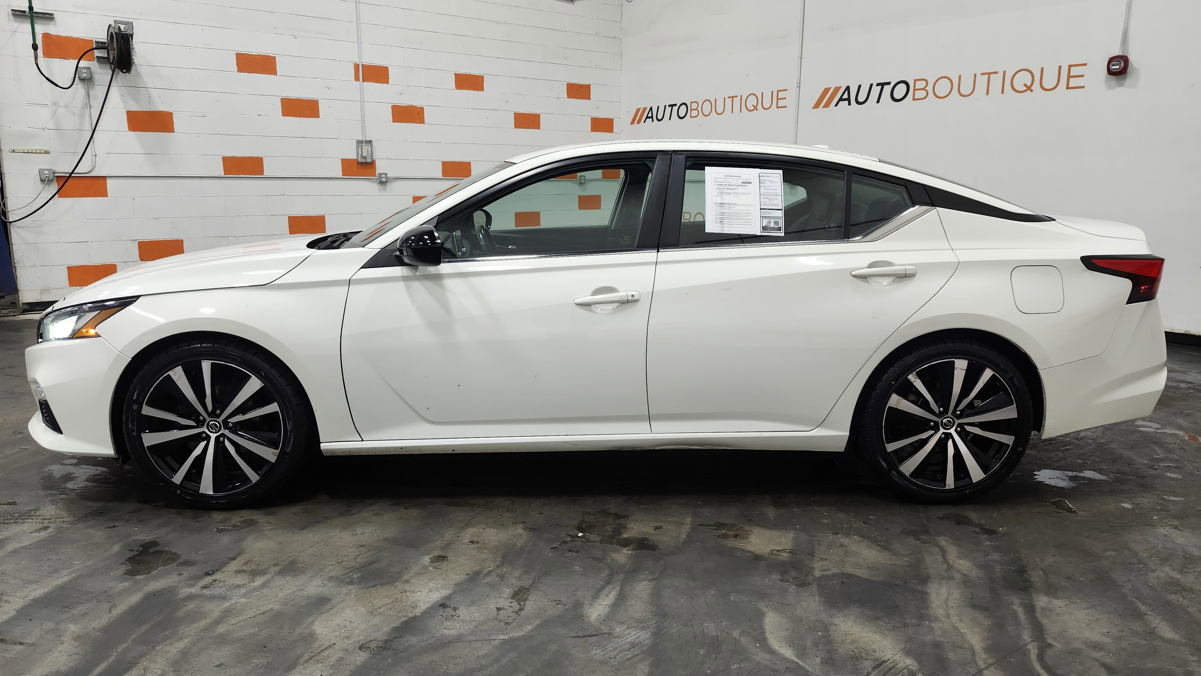 Used 2022 Nissan Altima 2.5 SR image 13