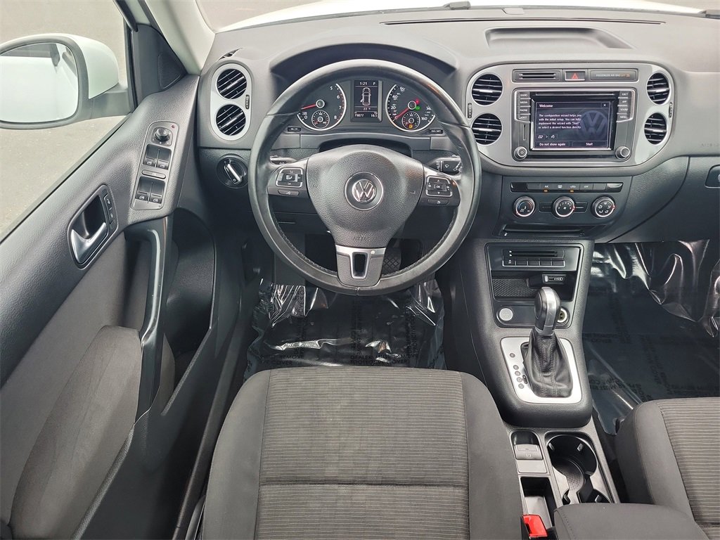 Used 2017 Volkswagen Tiguan Limited w/ Premium Package image 14