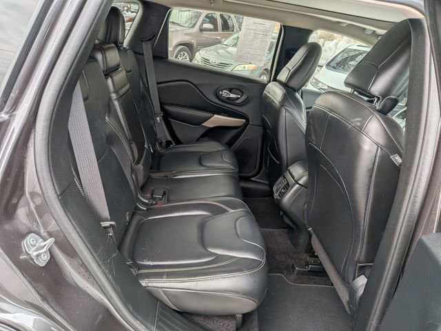 Certified 2017 Jeep Cherokee High Altitude image 32