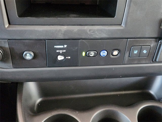 Used 2025 Chevrolet Express 3500 Extended w/ Driver Convenience Package RWD image 20