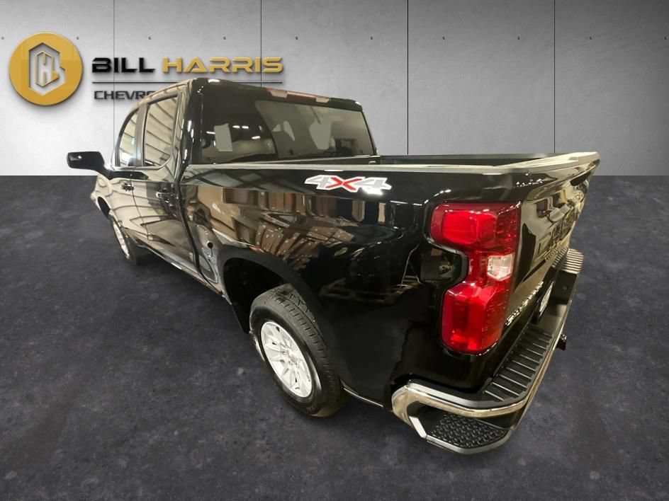 Used 2025 Chevrolet Silverado 1500 LT AWD/4WD image 12