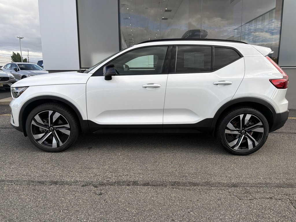 Certified 2023 Volvo XC40 B5 Plus w/ Protection Package Premier AWD/4WD image 5