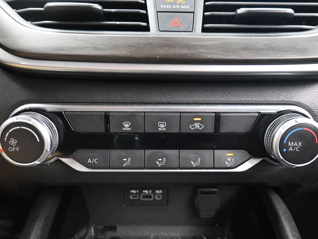 Used 2024 Nissan Altima 2.5 SV image 13