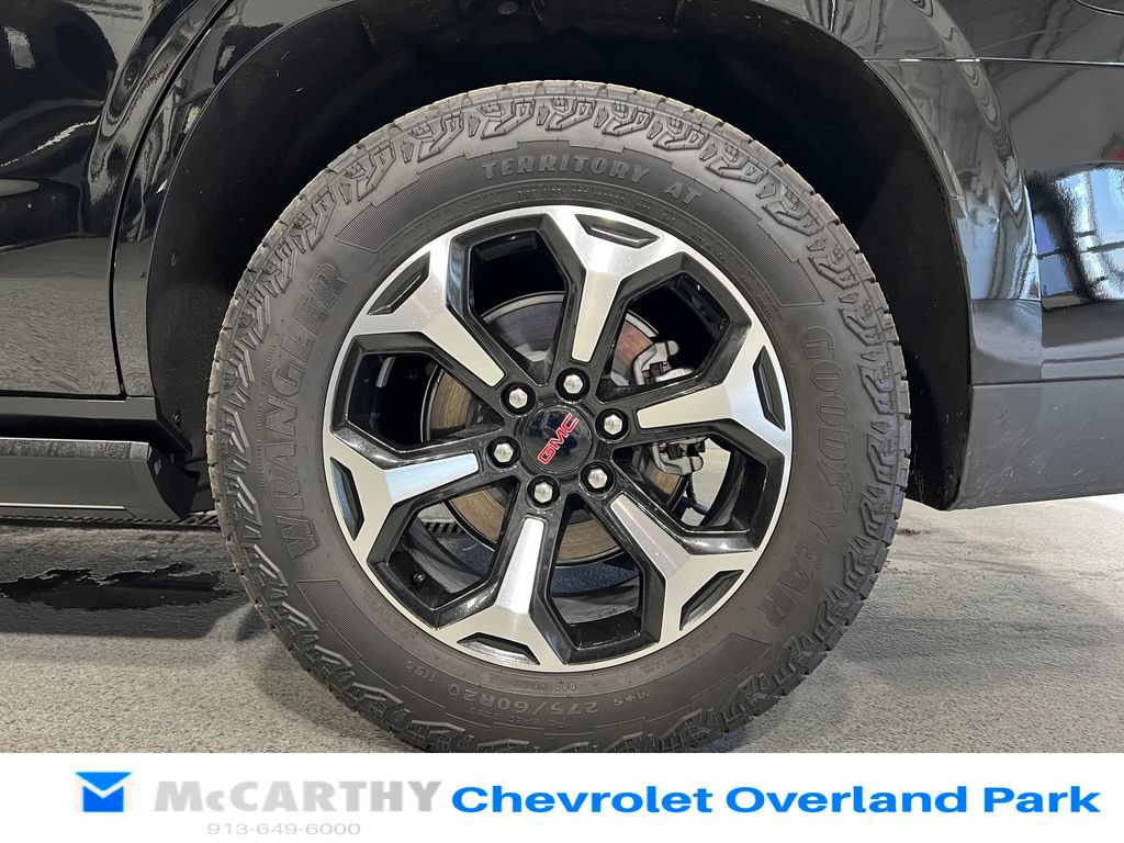 Used 2025 GMC Yukon AT4 w/ AT4 Premium Plus Package AWD/4WD image 38