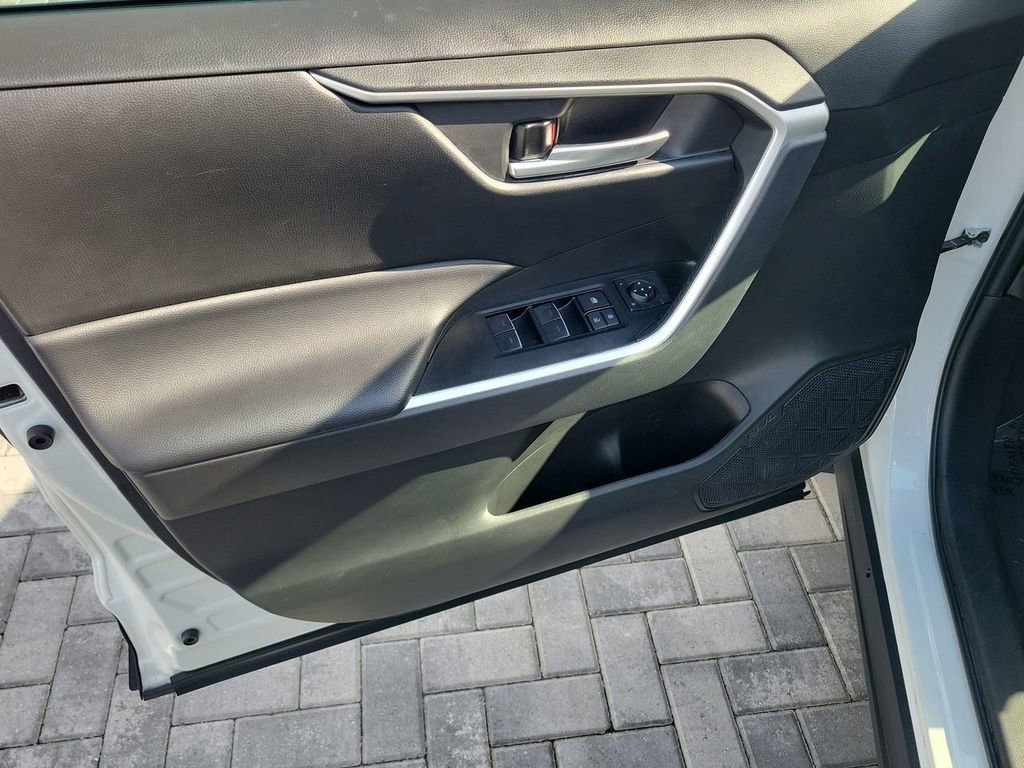 Used 2023 Toyota RAV4 XLE w/ Convenience Package image 23