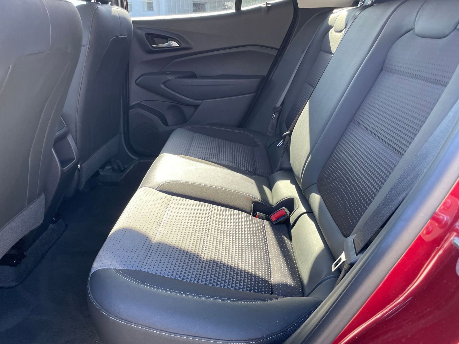 Used 2025 Chevrolet Trax LT image 24