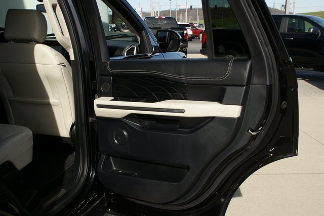 Used 2020 Ford Expedition Platinum image 34
