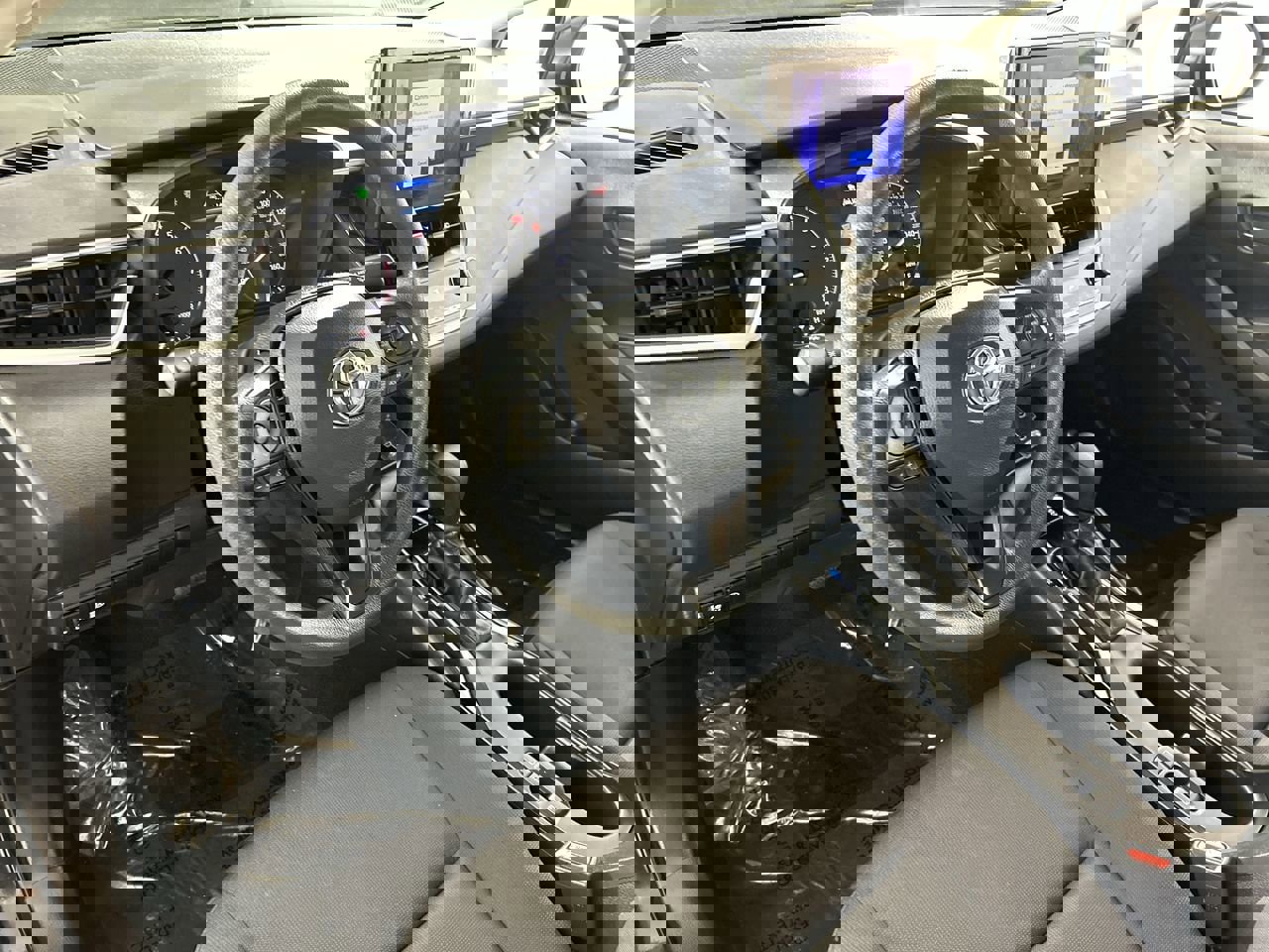 Used 2024 Toyota Corolla LE image 11